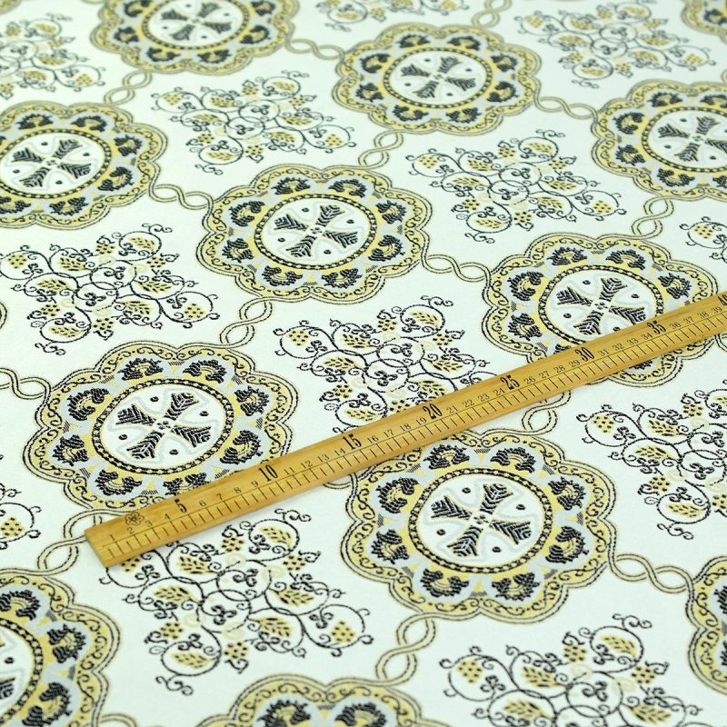 Material Vesminte Preotesti